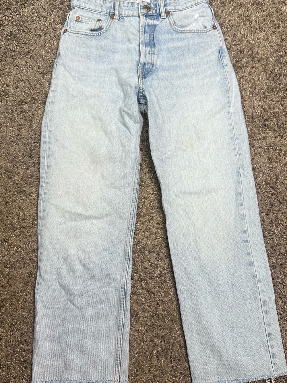 Zara High-Waisted Light Wash Straight Leg Jeans - Size 6 / 38